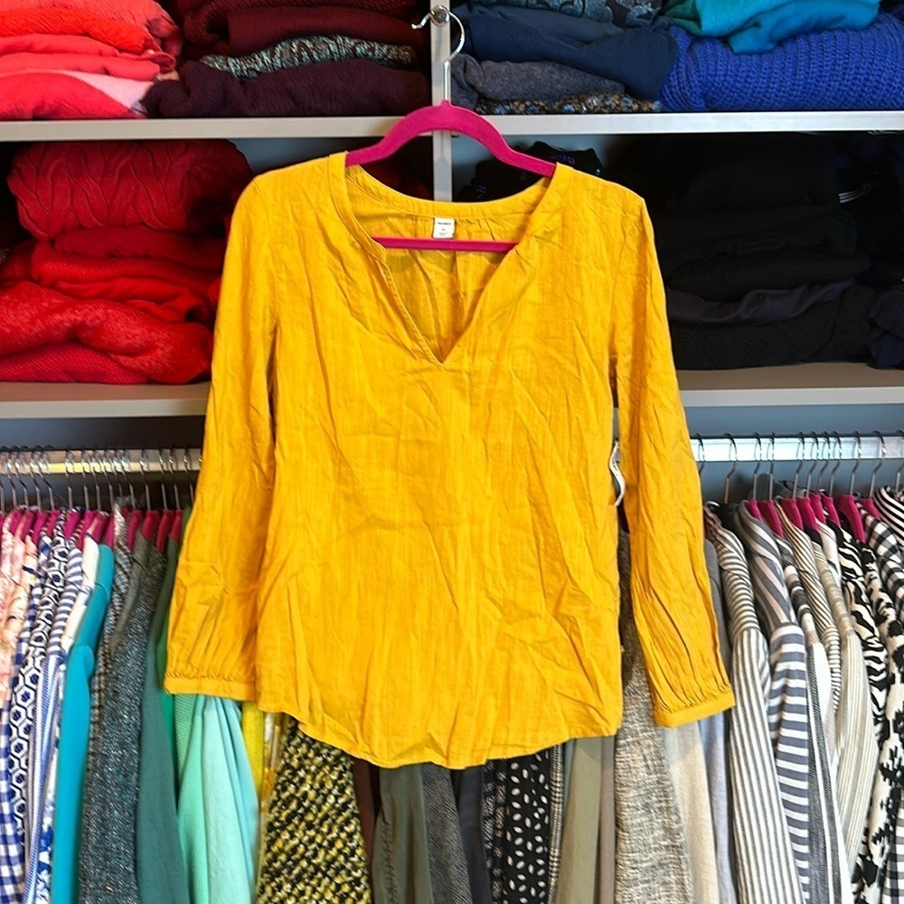 Old Navy marigold long sleeve v neck blouse size XS NWT